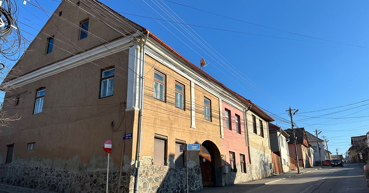 A Szentimre utcai sarokház